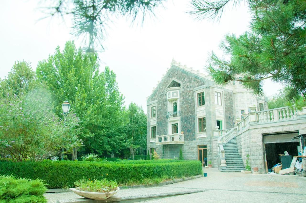Chateau Gabriel Erevan Exterior foto