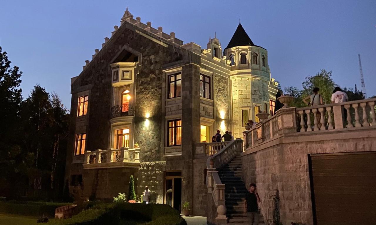 Chateau Gabriel Erevan Exterior foto