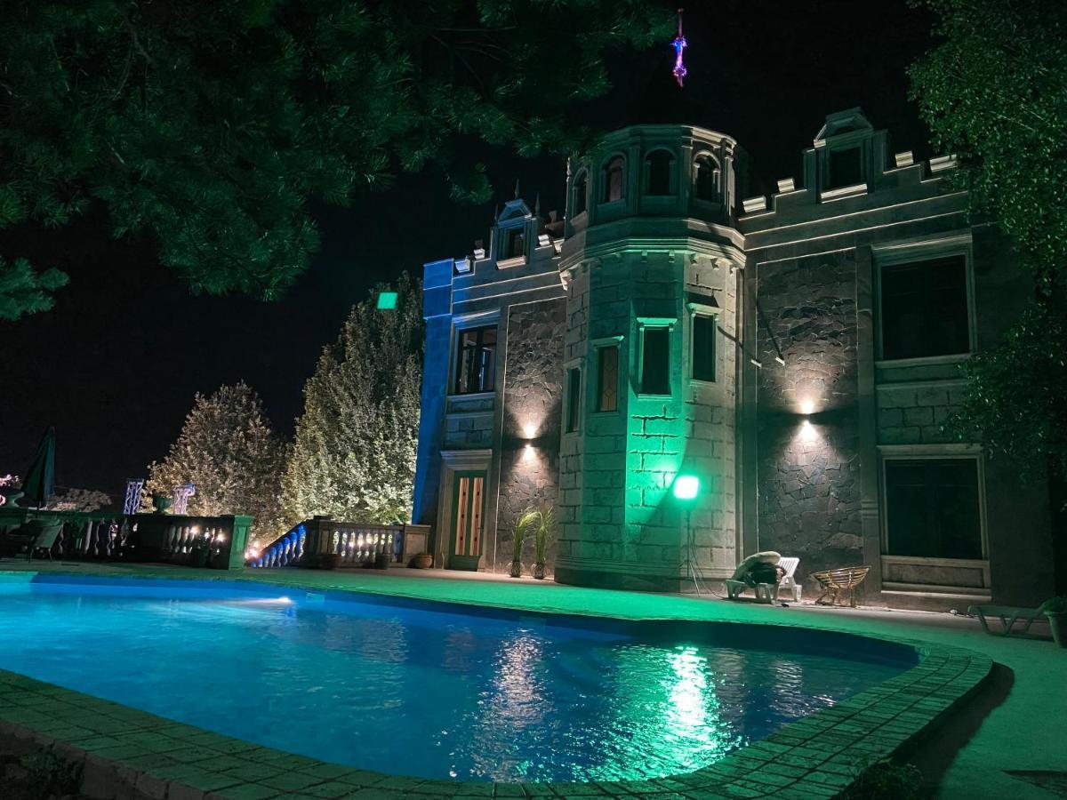 Chateau Gabriel Erevan Exterior foto